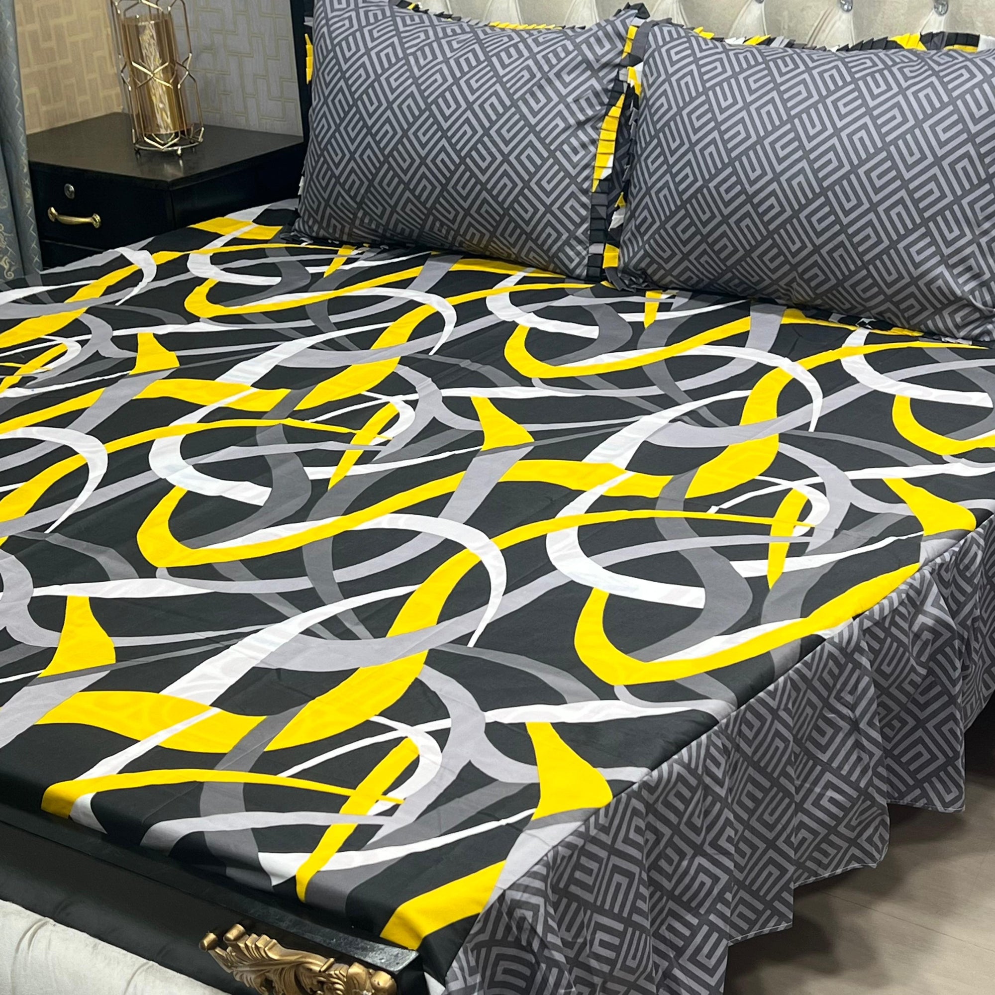 3 pc stitched 2 sided frill bedsheet  King size bedsheet Size:- 93"*95" inches 2 pillow cases 2 sided frill Size:- 19"*29" inches