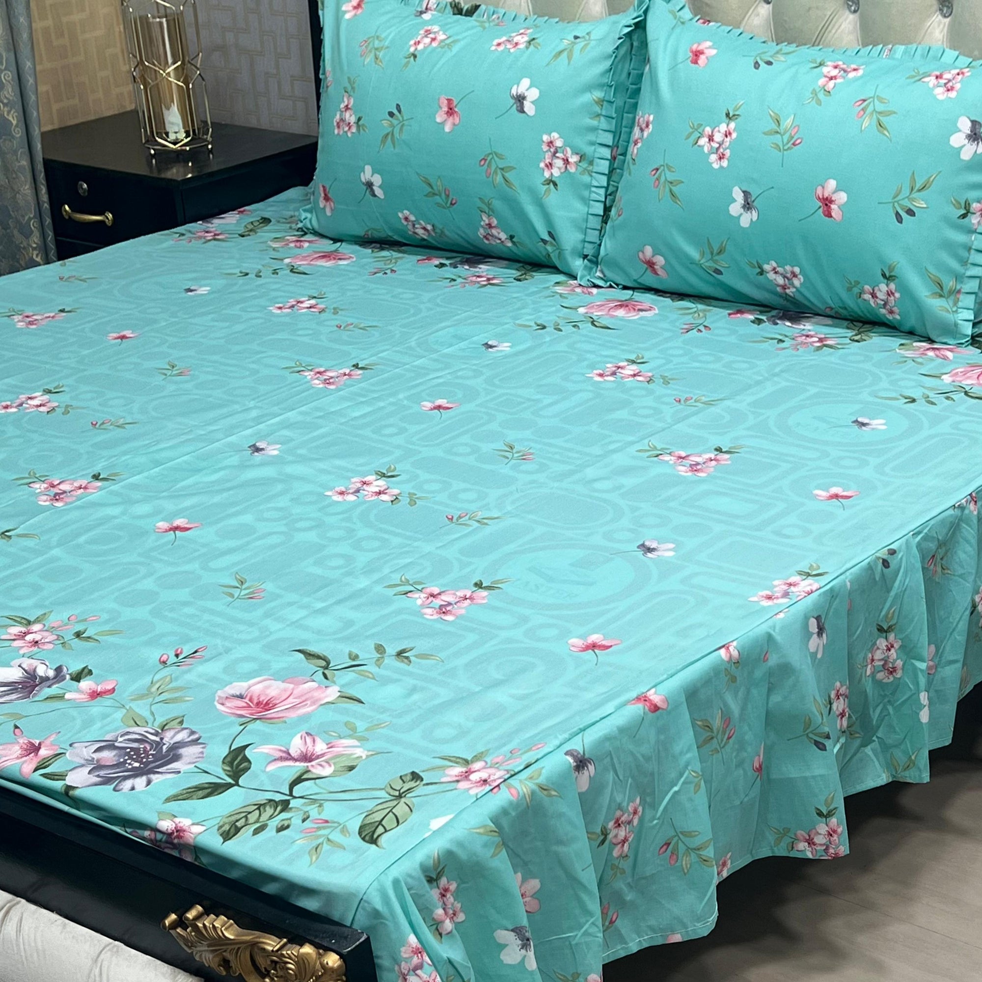 Frill King Size Bed Sheet Set Size:- 93"*95" inches pillow cases 2 sided frill Size:- 19"*29" inches